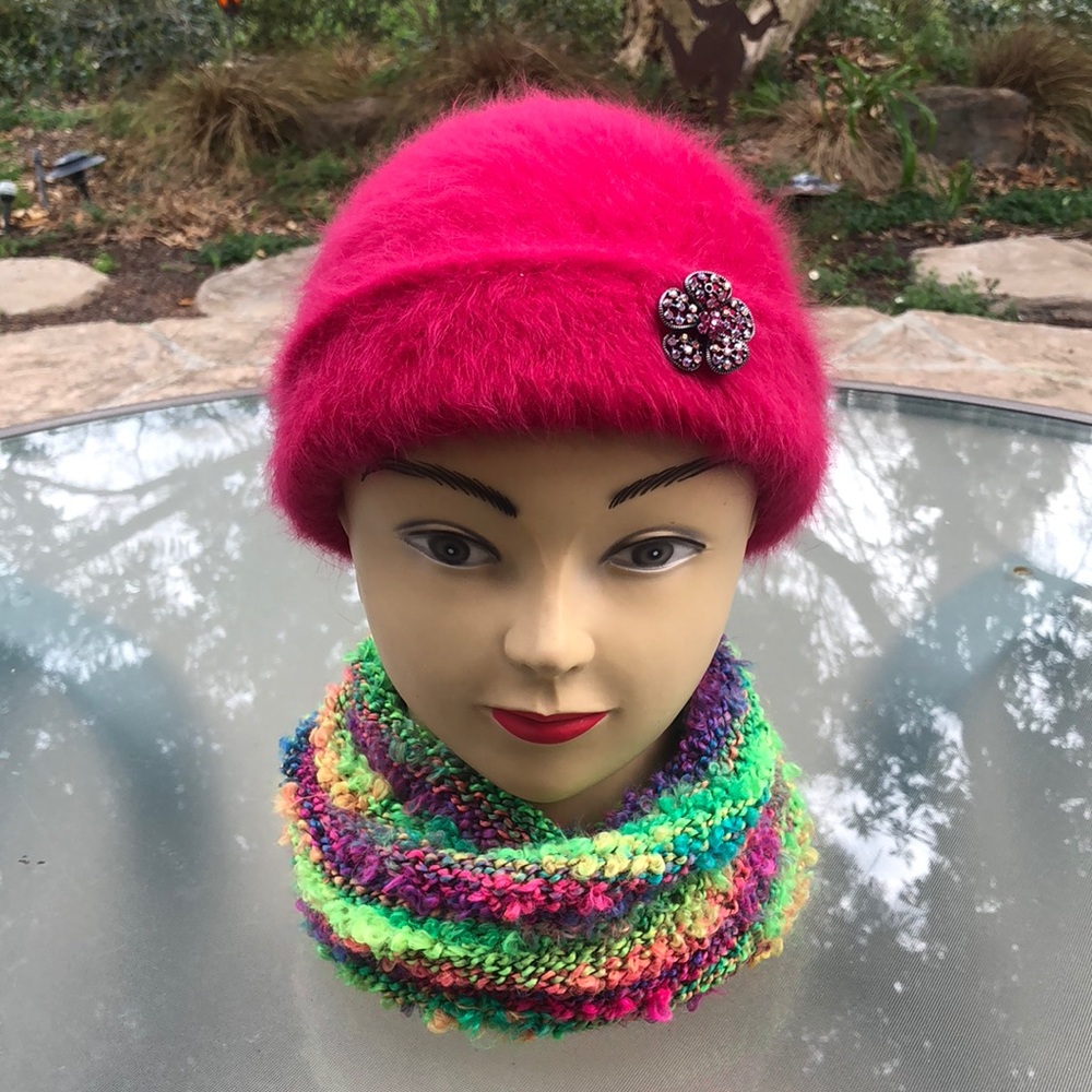 🌺 Vintage; “Barbiecore” CUTE Toasty Hot Pink Rabbit-Hair Beanie Hat for You!!!